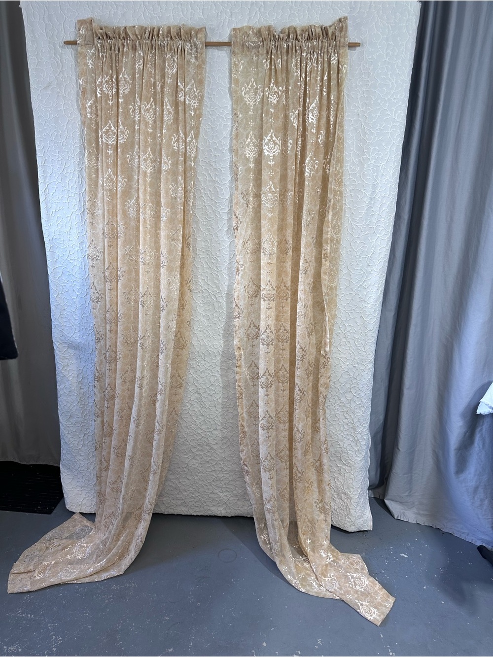 4 pc Semi Sheer Curtains  Jacquard Luxury Elegant Pattern Semi-Sheer Curtains